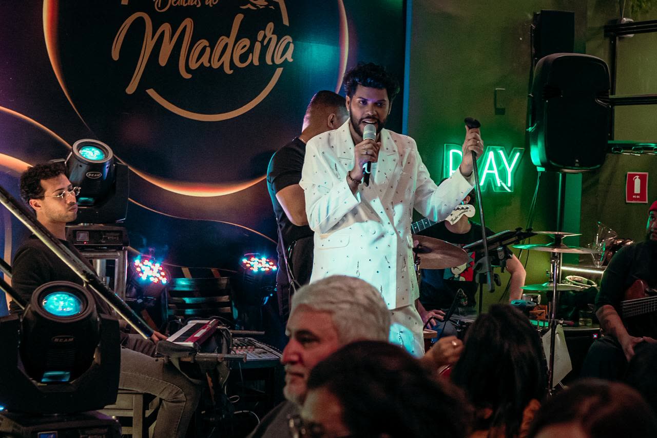 Alan canta Marisa — imprensa 4